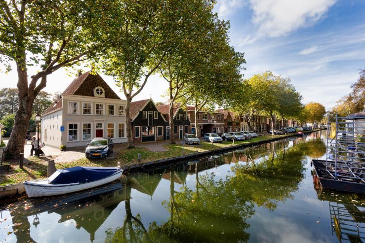 Edam canal homes lined up