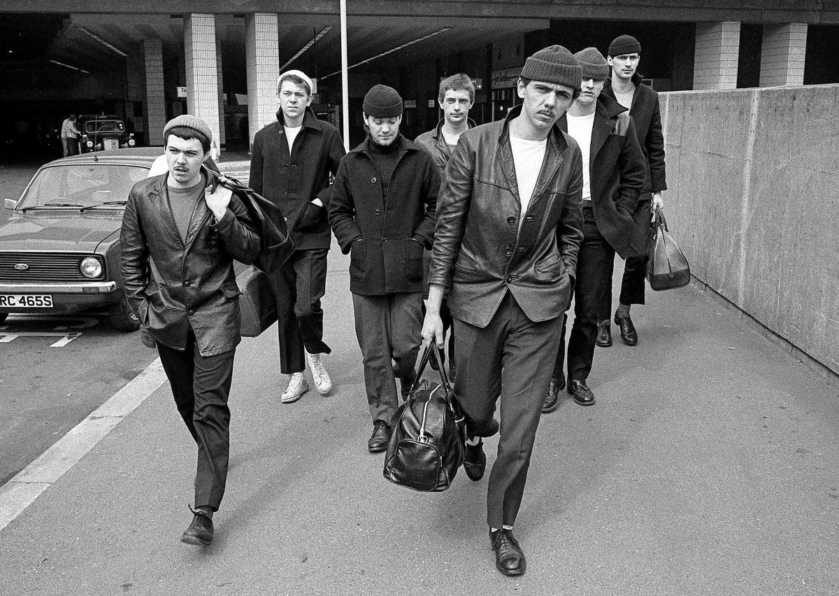 Photo of DEXY'S MIDNIGHT RUNNERS Photo of DEXY'S MIDNIGHT RUNNERS