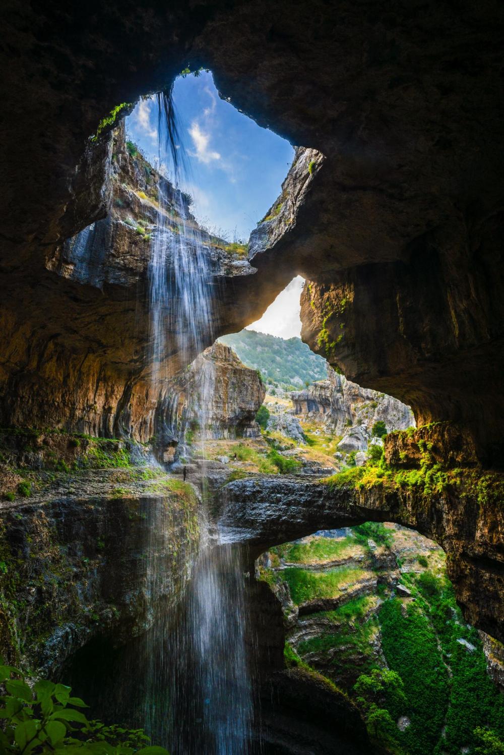 14 Amazing Waterfalls Around The World You Have To Travel To See! (2)
